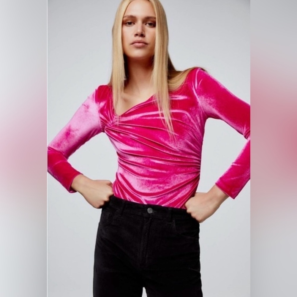 Zara Long Sleeve Hot Pink Velvet Bodysuit Size Small NWT